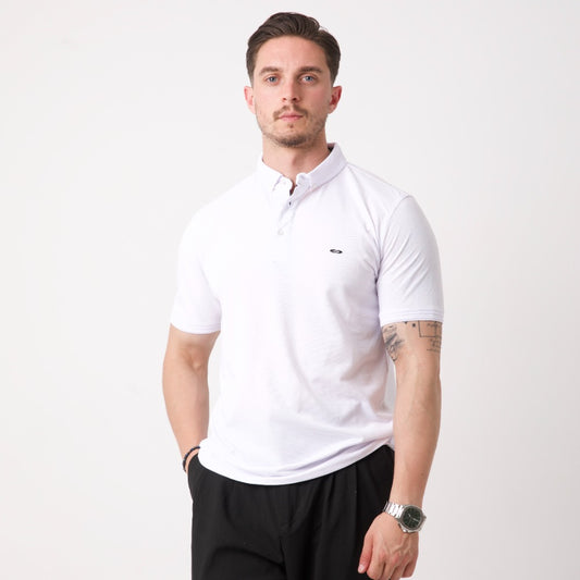 Beyaz Polo Yaka Düğmeli Triko Tişört
