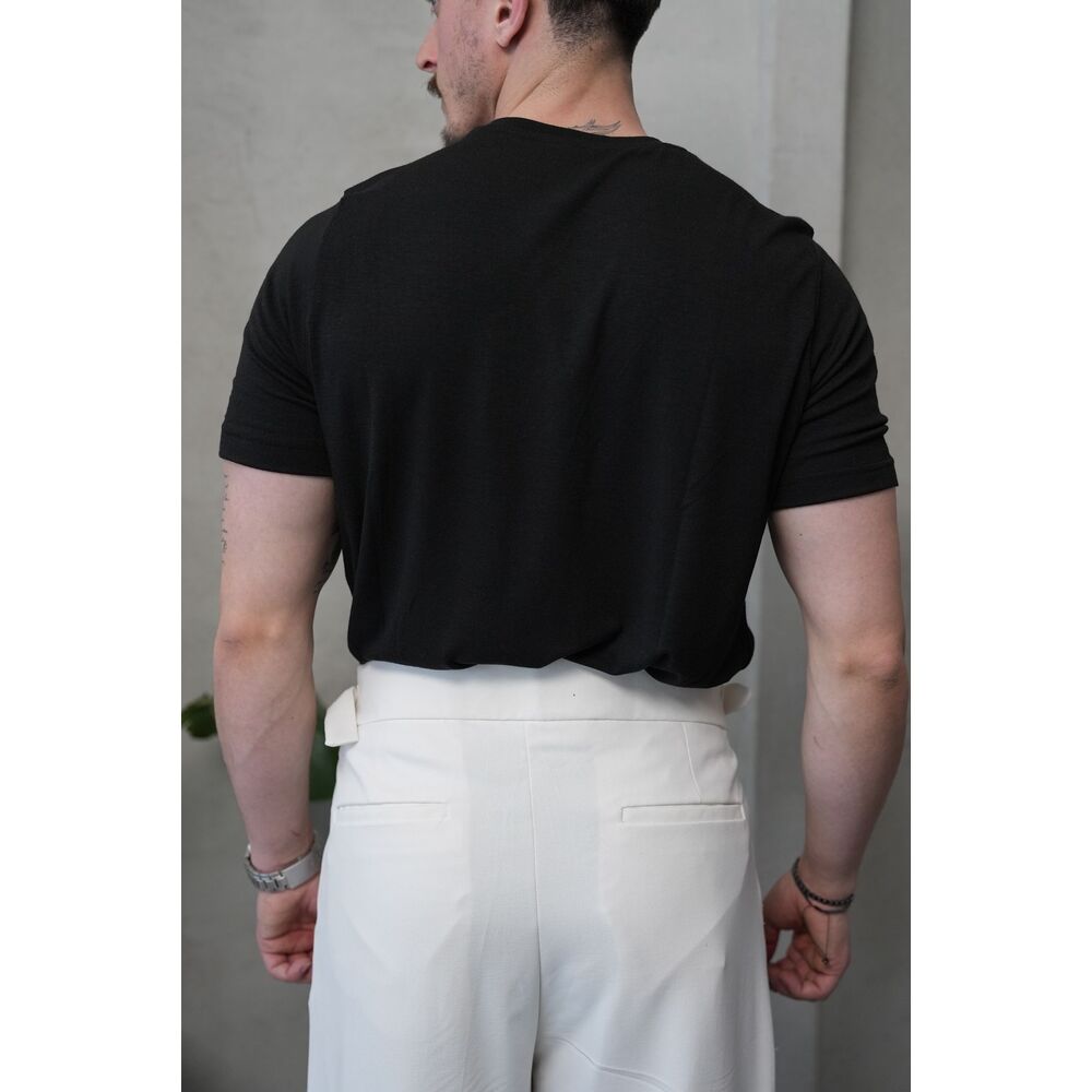 Siyah Yarı Oversize Tişört